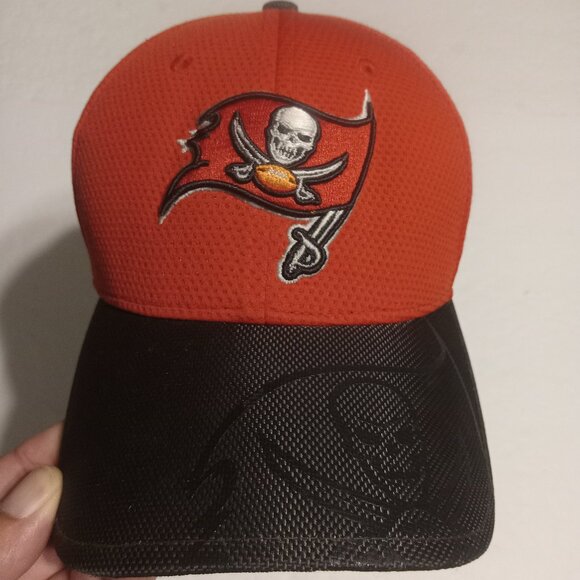 New Era Other - New Era 39Thirty Tampa Bay Buccaneers NFL Fitted Hat/Cap Size Small/Medium